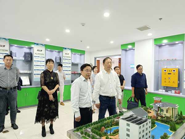 湖南省政协副主席、民建湖南省委会主委赖明勇莅临千亿在线登录走访调研